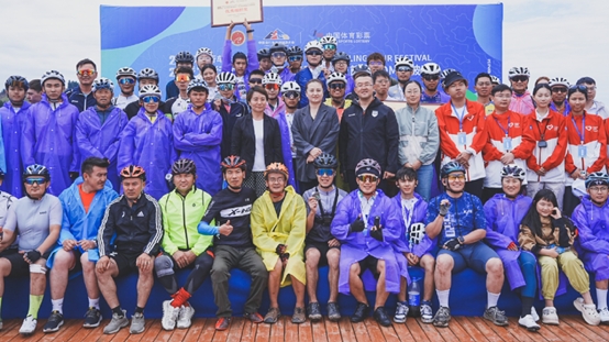 球速体育app2025中国自行车活动骑游大会暨天山木垒首届KOM爬坡赛举行(图6)